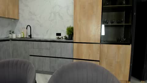 Melena online show from January 2026 01:40:01 AM