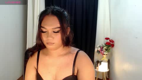 ultimateitgirl online show from December 2025 05:31:02 PM