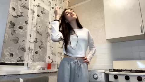 Snapshot of unaberto chatting on December 2025 07:53:02 PM Isobelle lisi online show from December 2025 07:53:02 PM