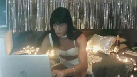 unadiosa online show from September 2025 05:47:02 PM