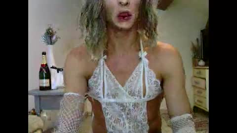 unadiosa online show from September 2025 06:52:02 PM