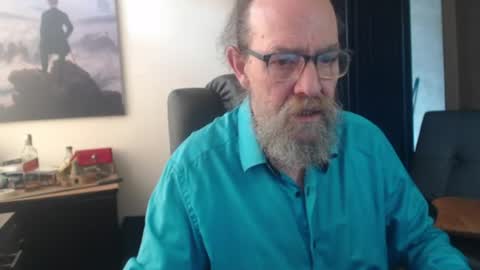 Snapshot of uncle_hottiecb chatting on June 2026 05:19:02 PM Uncle Hottie online show from June 2026 05:19:02 PM