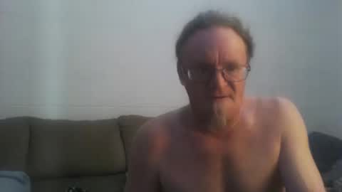 Snapshot of unclemuff chatting on December 2025 01:17:04 PM unclemuff online show from December 2025 01:17:04 PM