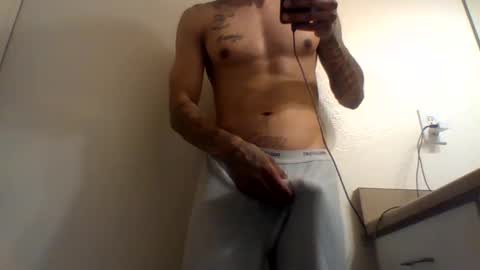 Snapshot of uncut_papi1989 chatting on February 2025 05:58:01 AM tele kuzhbuzh online show from February 2025 05:58:01 AM