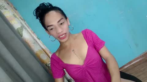 Snapshot of uncut_queen chatting on November 2025 12:55:02 AM LOVELY JANE online show from November 2025 12:55:02 AM