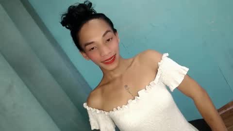 Snapshot of uncut_queen chatting on November 2025 06:34:02 AM LOVELY JANE online show from November 2025 06:34:02 AM