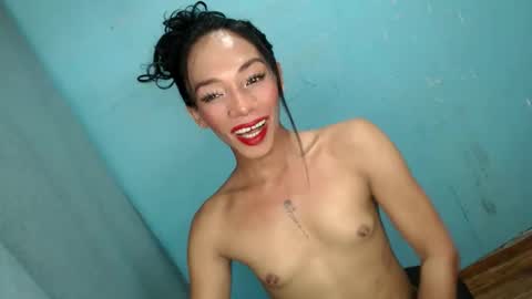 Snapshot of uncut_queen chatting on December 2025 07:06:02 AM LOVELY JANE online show from December 2025 07:06:02 AM