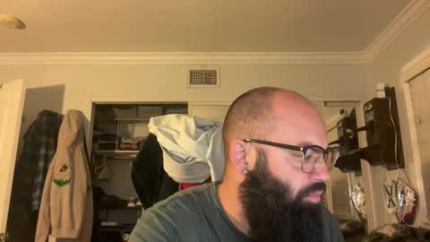 uncutbeard129840 online show from February 2026 01:07:02 PM