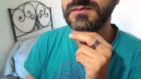 Giov online show from October 2025 09:43:02 AM