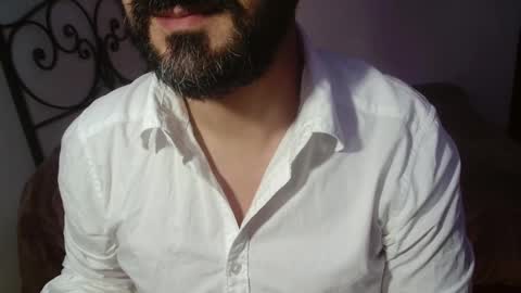 Giov online show from November 2025 06:11:02 PM