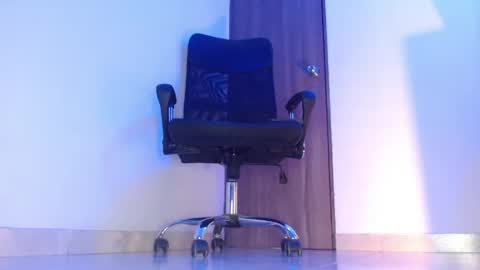   online show from April 2026 12:05:02 AM