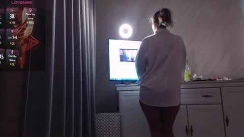 Snapshot of unfulfilledwife chatting on April 2026 10:16:01 PM Eva online show from April 2026 10:16:01 PM