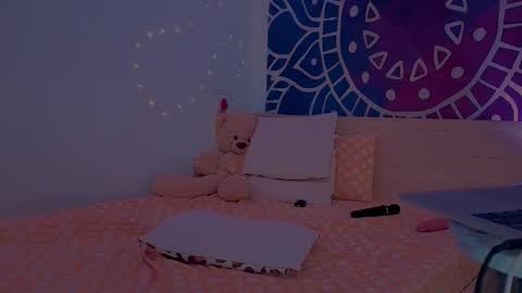 Snapshot of unic0rnporn chatting on December 2025 05:08:02 PM Alice online show from December 2025 05:08:02 PM