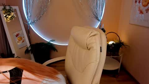 Call me Mira  thumbs up its make me happy online show from December 2024 08:37:02 PM