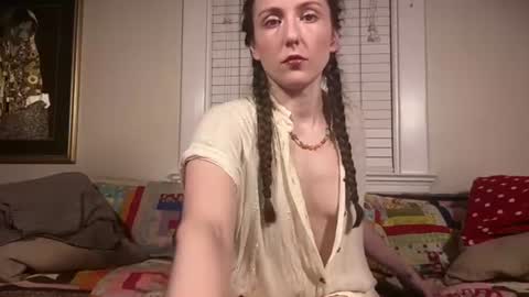 Lola Moonstone online show from July 2026 02:08:01 AM