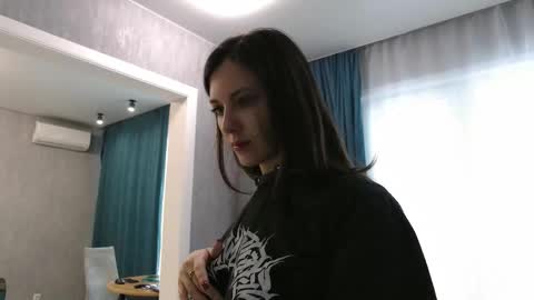 uninvited_raccoon online show from February 2026 03:32:02 AM