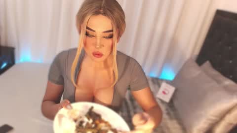 Snapshot of unloadedcumxxx chatting on September 2025 01:55:02 AM Miss online show from September 2025 01:55:02 AM