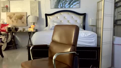 Snapshot of unverifiedbwc chatting on February 2025 11:47:02 AM Stepbro online show from February 2025 11:47:02 AM