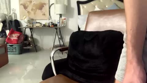 Snapshot of unverifiedbwc chatting on February 2025 10:58:01 PM Stepbro online show from February 2025 10:58:01 PM