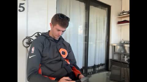 Snapshot of unverifiedbwc chatting on March 2025 02:15:02 PM Stepbro online show from March 2025 02:15:02 PM