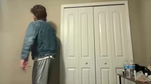 Snapshot of unverifiedbwc chatting on October 2025 05:18:01 AM Stepbro online show from October 2025 05:18:01 AM