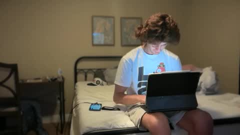 Snapshot of unverifiedbwc chatting on October 2025 12:11:02 AM Stepbro online show from October 2025 12:11:02 AM