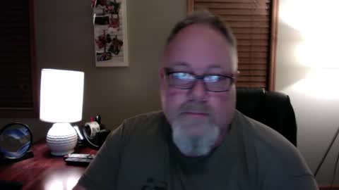 Snapshot of up2later chatting on January 2025 04:33:02 AM up2later online show from January 2025 04:33:02 AM