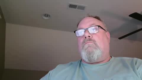 Snapshot of up2later chatting on March 2025 04:07:02 AM up2later online show from March 2025 04:07:02 AM