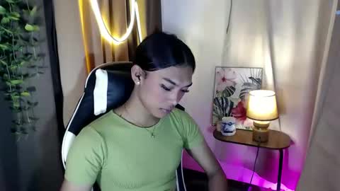 ur_dazzlingmorenaxx online show from November 2025 06:02:02 AM