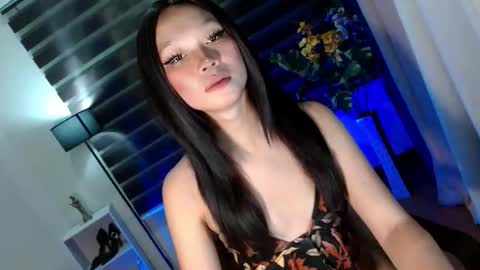 Snapshot of ur_hot_fantasyxxx chatting on September 2025 08:04:02 AM Saina Gonzales online show from September 2025 08:04:02 AM