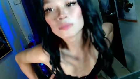 Snapshot of ur_hot_fantasyxxx chatting on October 2025 01:14:01 AM Saina Gonzales online show from October 2025 01:14:01 AM