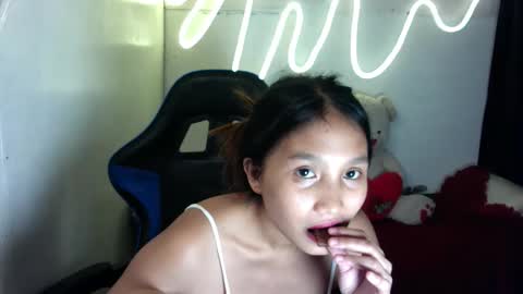Snapshot of ur_hotjessa chatting on April 2026 07:58:02 AM urpinay jessa online show from April 2026 07:58:02 AM