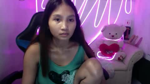 Snapshot of ur_hotjessa chatting on May 2026 02:39:01 AM urpinay jessa online show from May 2026 02:39:01 AM