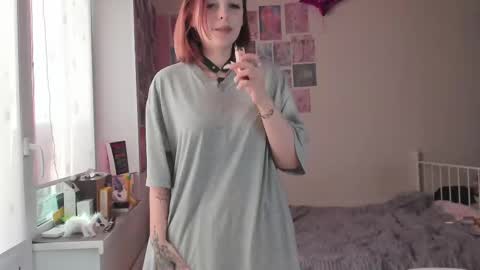 Snapshot of ur_obedient_girl chatting on February 2025 09:03:01 AM ur_obedient_girl online show from February 2025 09:03:01 AM