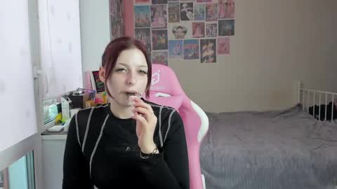 Snapshot of ur_obedient_girl chatting on February 2025 09:16:01 AM ur_obedient_girl online show from February 2025 09:16:01 AM