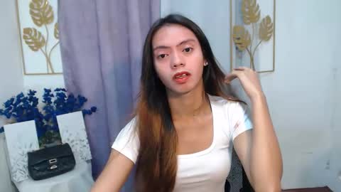 ur_petite_wifexx online show from March 2026 11:21:01 AM