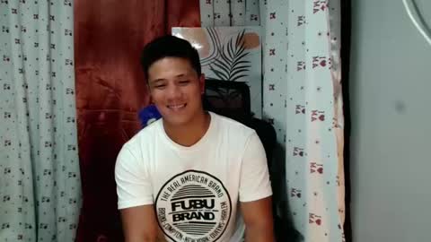 Snapshot of ur_pinoydave chatting on February 2025 06:12:01 AM Dave online show from February 2025 06:12:01 AM