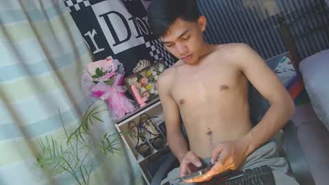 Snapshot of ur_shan21 chatting on April 2026 06:10:01 PM ur_shan21 online show from April 2026 06:10:01 PM