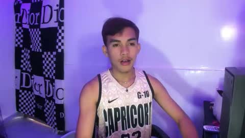 Snapshot of ur_shan21 chatting on May 2026 04:40:02 AM ur_shan21 online show from May 2026 04:40:02 AM