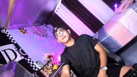 ur_shan21 online show from June 2026 06:35:02 PM
