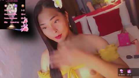 Snapshot of ur_sugarbabyx chatting on April 2026 09:32:02 AM ur_sugarbabyx online show from April 2026 09:32:02 AM