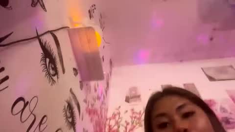 HelloIm  Girly online show from February 2026 10:30:02 PM