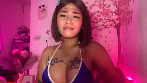 Snapshot of ur_ultimatedreamgirlxoxo chatting on April 2026 09:08:02 PM HelloIm Girly online show from April 2026 09:08:02 PM