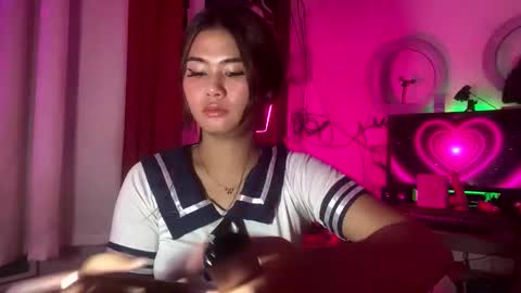 Snapshot of ur_ultimatedreamgirlxoxo chatting on April 2026 12:24:02 AM HelloIm Girly online show from April 2026 12:24:02 AM