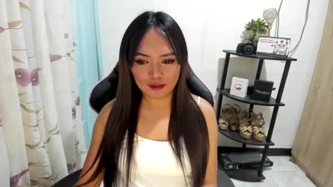 Snapshot of urasian_ivana_alawi chatting on January 2025 08:40:02 PM IVANA and ALEXIA online show from January 2025 08:40:02 PM