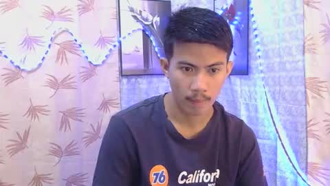 Snapshot of urasian_justin chatting on September 2025 02:05:02 PM urasian_justin online show from September 2025 02:05:02 PM