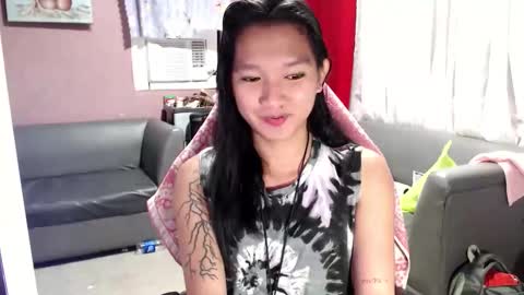 Snapshot of urasian_newra chatting on September 2025 05:43:02 AM NEWRA ALLISON online show from September 2025 05:43:02 AM