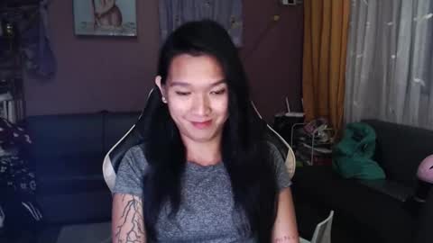 Snapshot of urasian_newra chatting on November 2025 10:09:01 PM NEWRA ALLISON online show from November 2025 10:09:01 PM