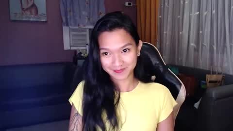 Snapshot of urasian_newra chatting on November 2025 06:01:02 PM NEWRA ALLISON online show from November 2025 06:01:02 PM