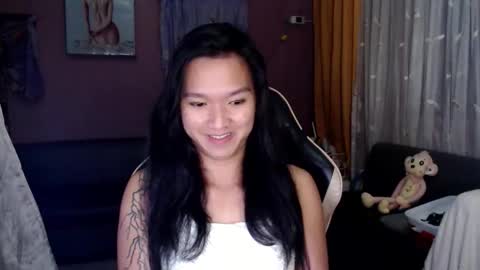 Snapshot of urasian_newra chatting on November 2025 07:24:02 PM NEWRA ALLISON online show from November 2025 07:24:02 PM